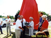 1999 Hahnendenkmal 01